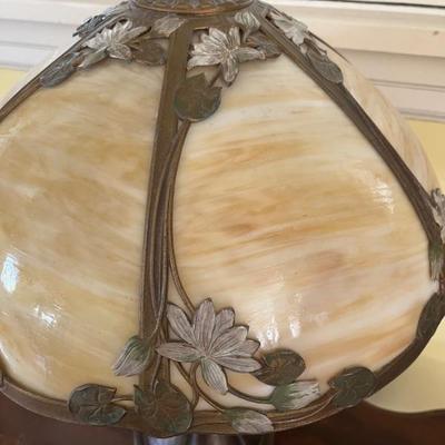Handel slag glass lamp with water lily overlay and original base, Art Nouveau, late 19th/early 20th century