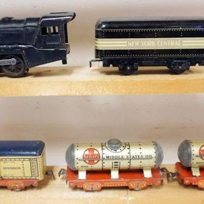1160	MARX O GAUGE TRAIN, LOCOMOTIVE WITH 4 CARS
