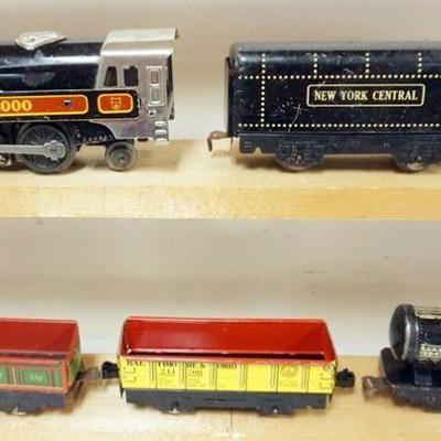 1161	MARX O GAUGE TRAIN, LOCOMOTIVE WITH 4 CARS
