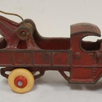 1235	ANTIQUE CAST IRON TOY *CHAMPION*TOW TRUCK, APPROXIMATELY 7 IN X 3 1/4 IN H
