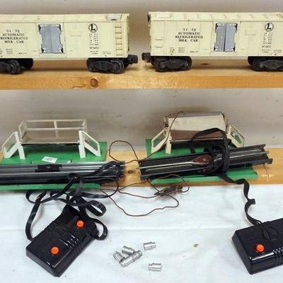1151	LIONEL O GAUGE TRAIN 2 CARS, #3472 MILK CARS
