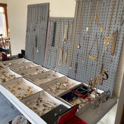 LARGE SELECTION CLEAN COSTUME JEWELRY