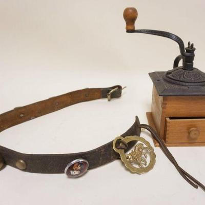 1250	COFFEE GRINDER & SLEIGH BELLS
