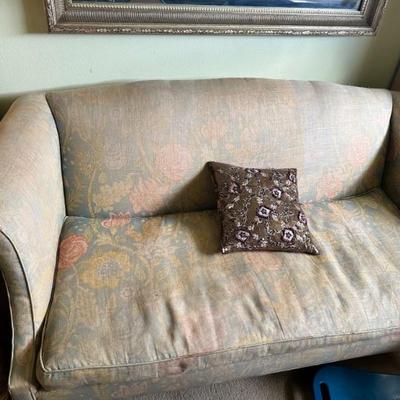 Love seat