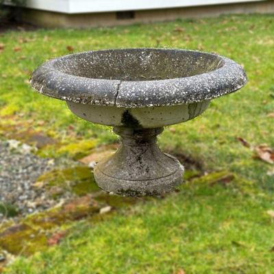 CEMENT GARDEN URN | h. 16 x dia. 26 in