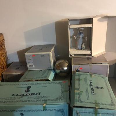 Lots of retired beautiful Lladroâ€™s 