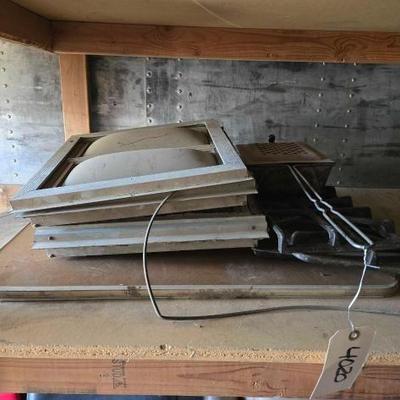 #4020 â€¢ RV Windows RV Table Grats Cooking Pan and Vintage Popcorn Maker
