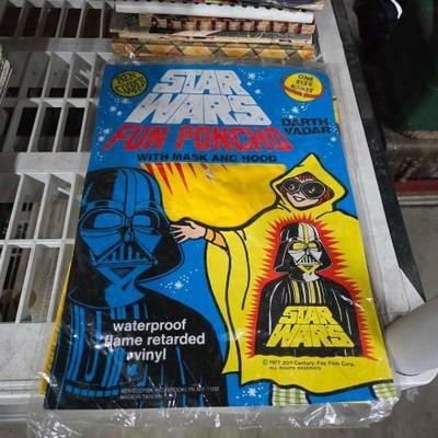 #2100 â€¢ Ben Cooper Star Wars Darth Vader Poncho
