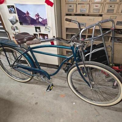 #2436 â€¢ Vintage Schwinn Beach Cruiser
