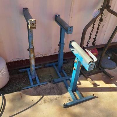 #2584 â€¢ (3) Roller Blocks
