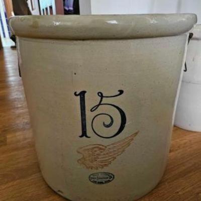 #3050 â€¢ 15 Gallon Red Wing Crock

