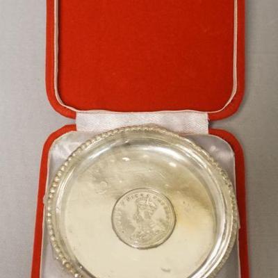 1266	1918 INDIA RUPEE SILVER DISH WITH COIN CENTER IN BOX, 1.83 TOZ
