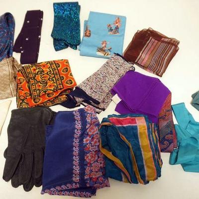1235	ASSORTED LADIES SCARVES, GLOVES AND TIES INCLUDING ANNE KLIEN AND BLOOMDALES
