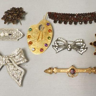 1226	BEAUTIFUL SELECTION OF GEMSTONE VINTAGE PINS
