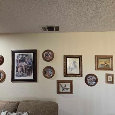 #1200 â€¢ 14 Decorative Duck Plates and Art

