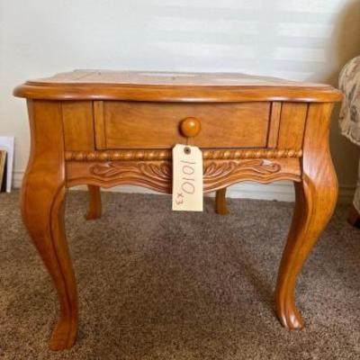 #1010 â€¢ Coffee Table and 2 End Tables
