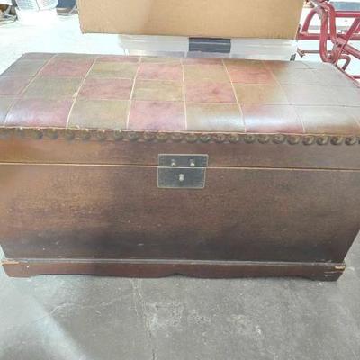 #2154 â€¢ Wooden Chest
