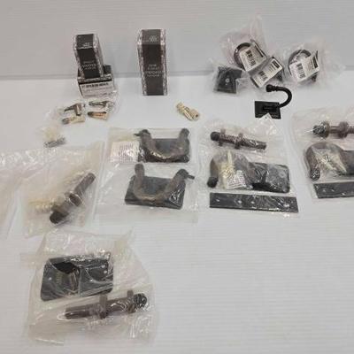 #1708 â€¢ (11) Wall Mount Hanger Hooks
