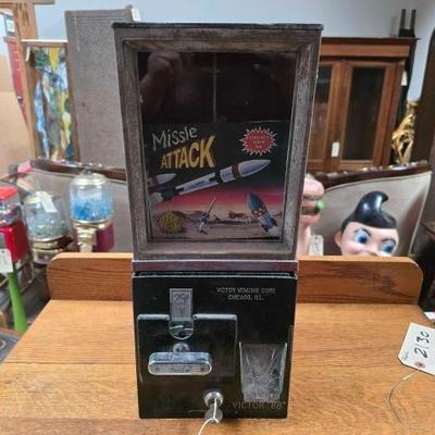 #2130 â€¢ Vintage Gumball Machine
