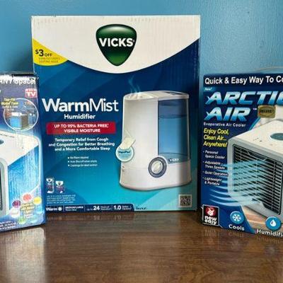 (2) Artic Air And Vicks Warm Mist Humidifier
