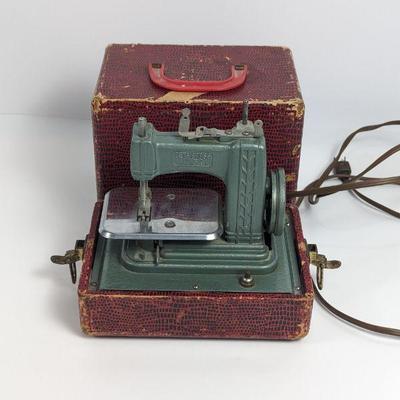 Betsy Ross Vintage Mid-Century Child's Sewing Machine