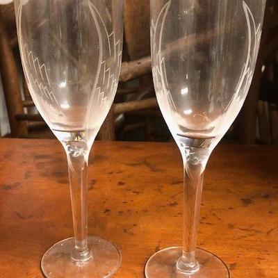 Pair Lalique, France Angel crystal champagne flutes glasses 8 1/8"