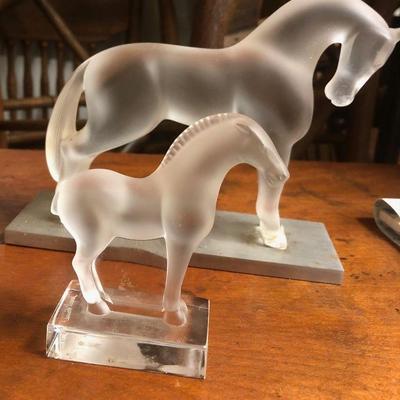 Lalique "Siglavy" Large Horse
Lalique - Tang Horse.  Frosted Glass Paperweight by Lalique Paris, France. Like New Condition.