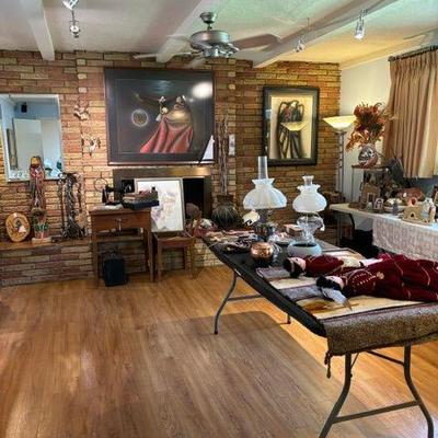 Estate sale photo