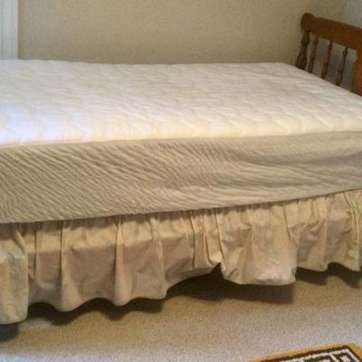 Twin bed maple frame