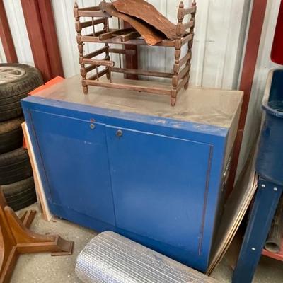 Storage  cabinet
