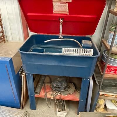 Parts cleaner