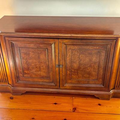 ETHAN ALLEN MEDIA CONSOLE CABINET | Inlay paneled doors, reeded decoration. - l. 66 x w. 23.5 x h. 36 in

