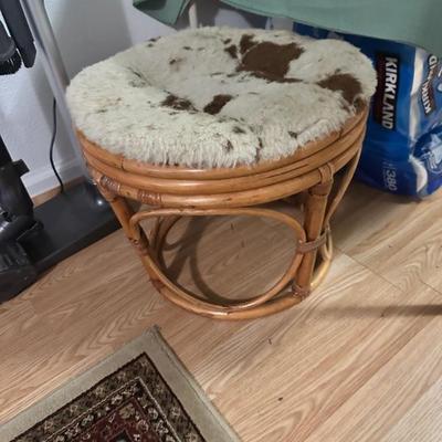 Wicker ottoman
