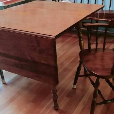 Farmhouse style dropleaf table