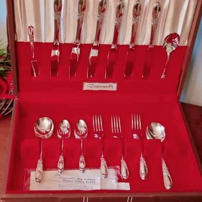 Silverplated flatware