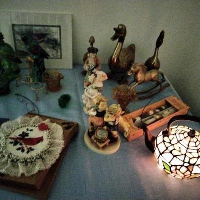 Stained glass teapot lamp