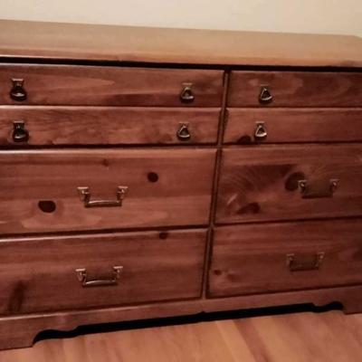 Pine dresser