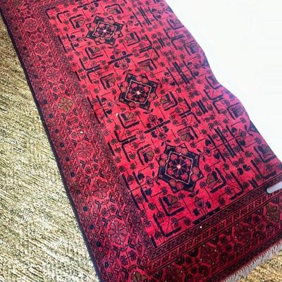 Many vintage rugs