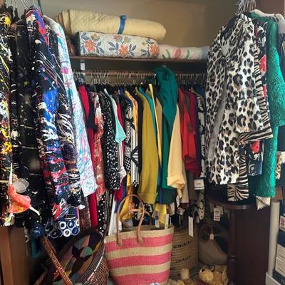 Lots of Clothes- Women's Large