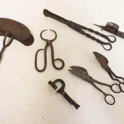 1248	GROUP OF ASSORTED ANTIQUE CANDLE SNUFFS, CHOPPER, TONGS, WICK TRIMMERS, ETC
