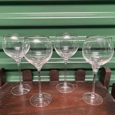 Lennox Platinum rimmed wine stems. Set of four. 