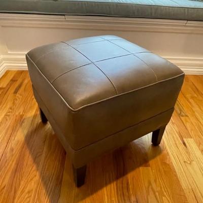 Ethan Allen Leather Nassau Square Ottoman. 20” x 20” x 18”