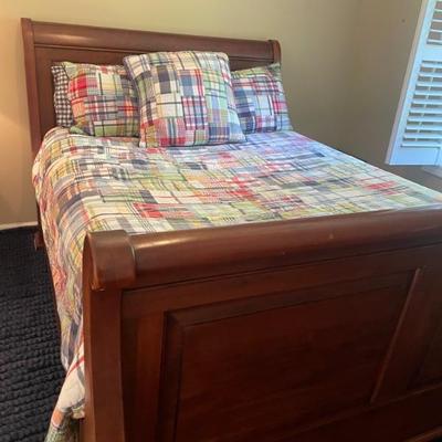 Queen Lexington/Bob Timberlake Sleigh Bed 