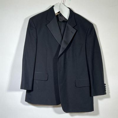 BROOKS BROTHERS TUXEDO COAT & PANTS | Men's suit, brooks brothers, size 46 coat & pants size 41.

