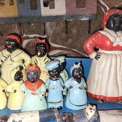 Aunt Jamima salt and pepper shakers