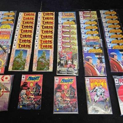 #10456 • (53) DC Comic Books
