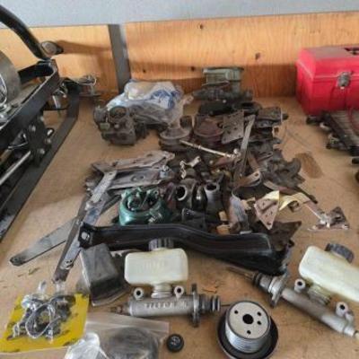 #22044 • Random Assorted Car parts
