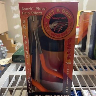 #50204 • Snap-On Pistol Grip Pliers and 32 oz Mug
