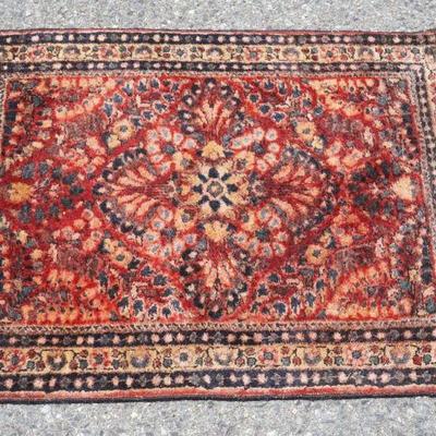 1220	SMALL HAND WOVEN ORIENTAL THROW RUG, APPROXIMATELY 1 FT 11 IN X 2 FT 7 IN
