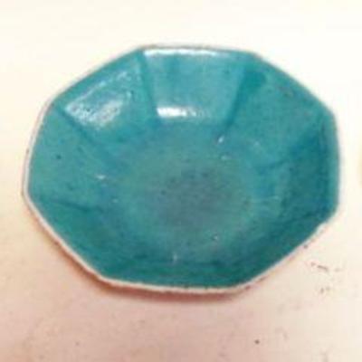 1246	3 CHINESE EXPORT PORCELAIN BOWLS, APPROXIMATELY 8 IN X 2 1/2 IN
